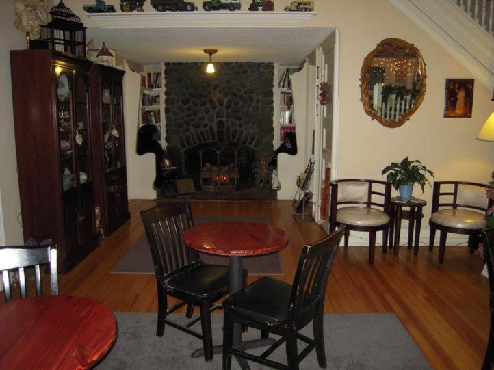 Brookview Manor Inn Canadensis Εξωτερικό φωτογραφία